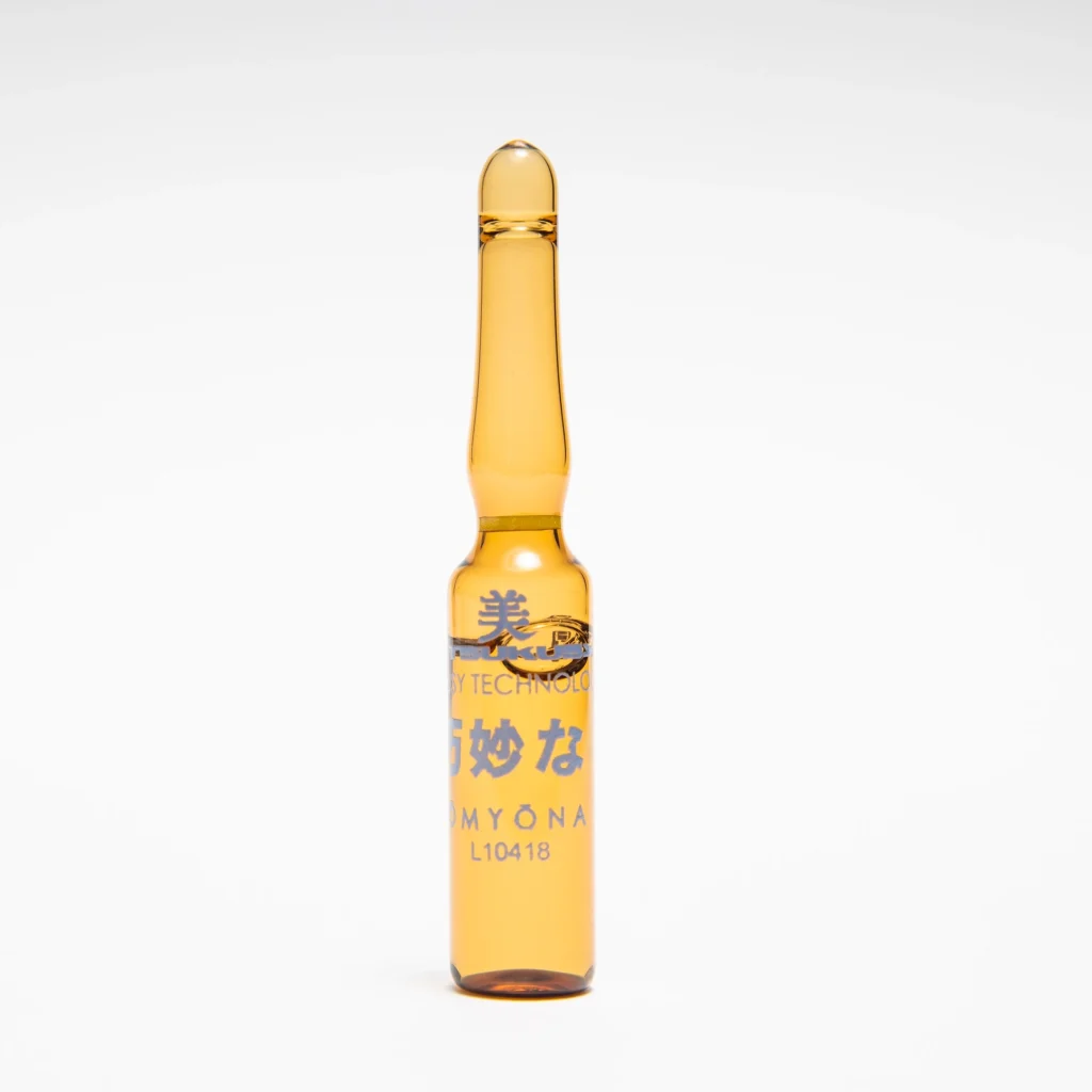 Ampulle mit Komyona Serum - steriles serum für das Gesicht von Utsukusy Cosmetics